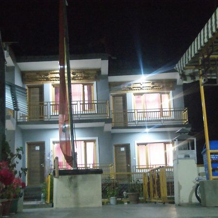 Chandan Guest House เลห์ ภายนอก รูปภาพ