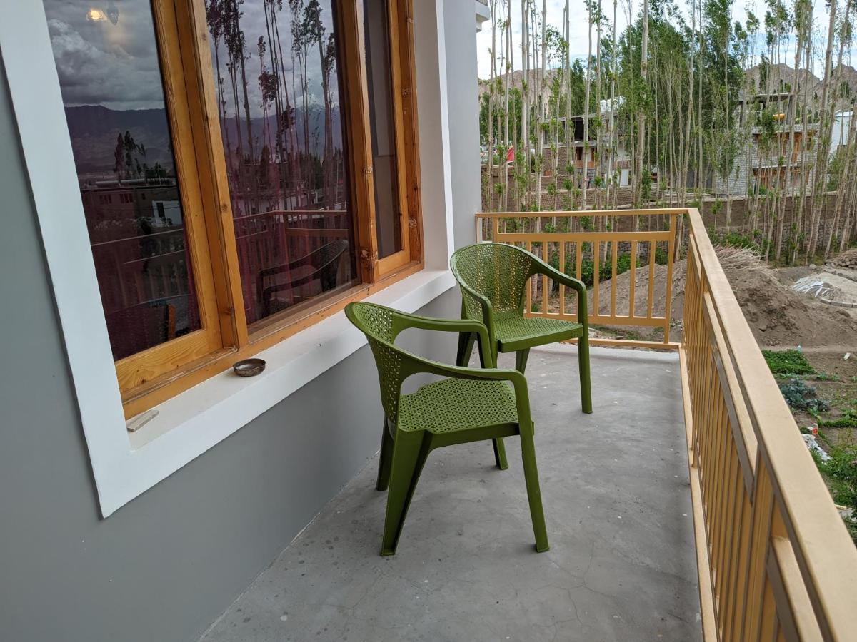 Chandan Guest House เลห์ ภายนอก รูปภาพ