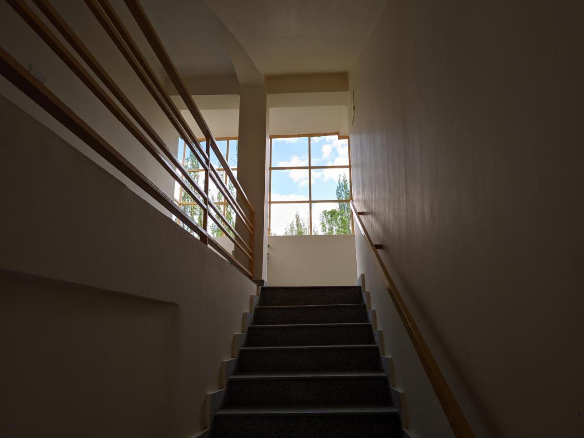 Chandan Guest House เลห์ ภายนอก รูปภาพ
