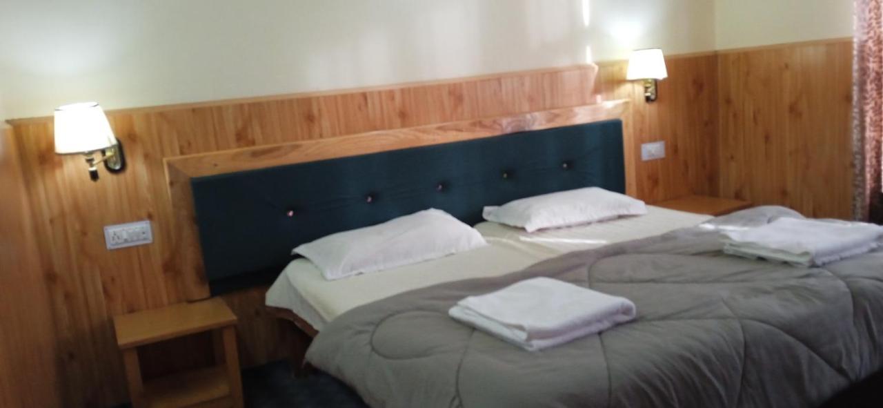 Chandan Guest House เลห์ ภายนอก รูปภาพ