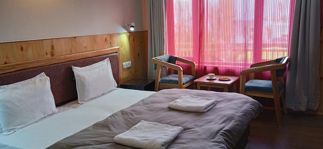 Chandan Guest House เลห์ ภายนอก รูปภาพ
